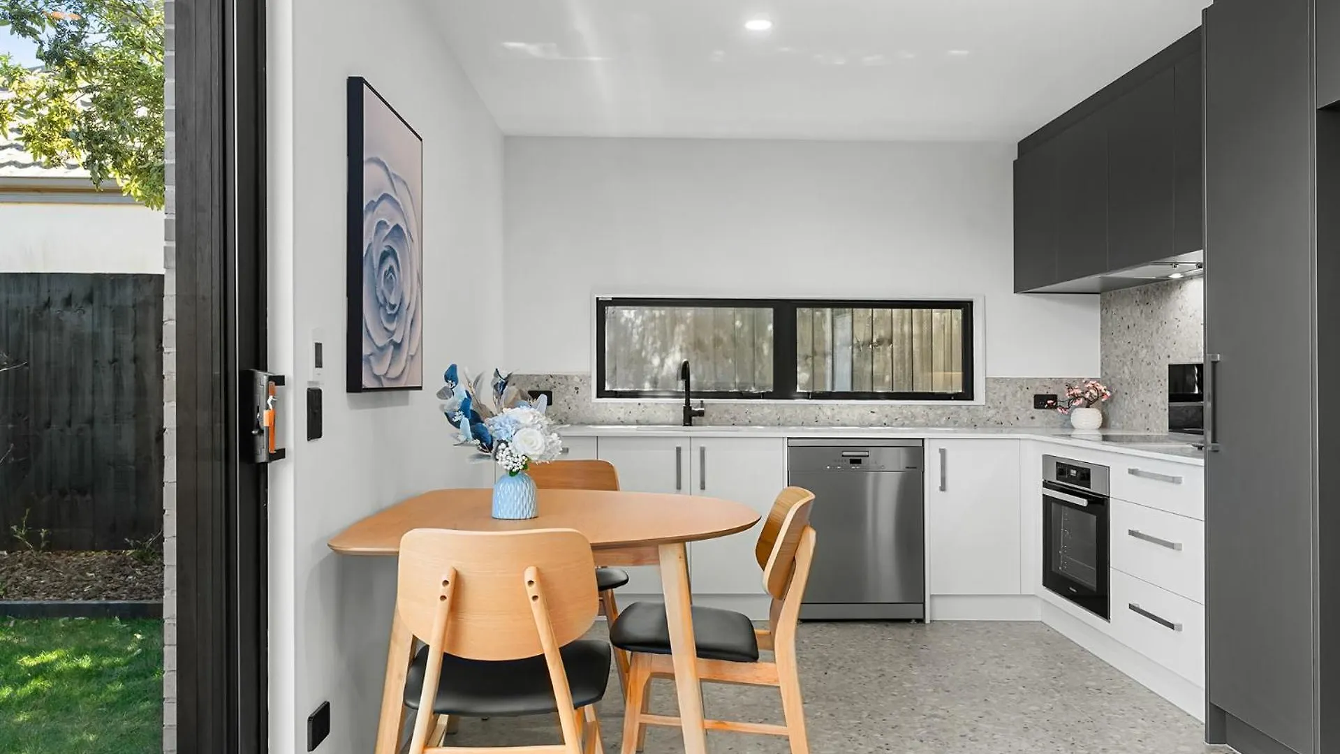 Апартаменты Modern Luxury Suite Near Cbd 3Bed 2Bath Крайстчёрч Новая Зеландия